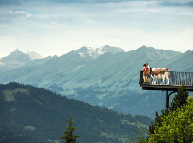 054_ST_3x2_Interlaken-viewing-platform_34740 Schoene Aussichten Touristik